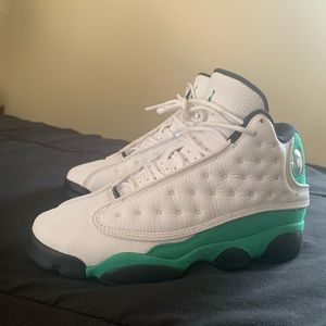 Air jordans color lucky green! Great condition
